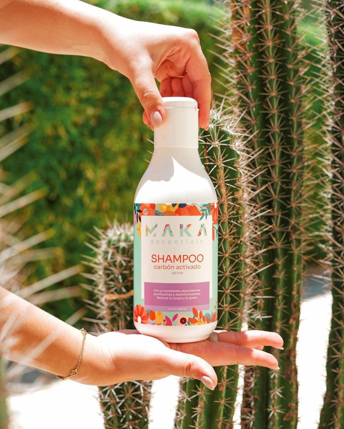 Shampoo de Carbon Activado - Detox , 16 Oz. - MAKA ESSENTIALS